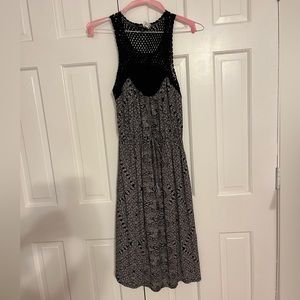 Great used condition Lucky Brand midi dress with crochet detail.